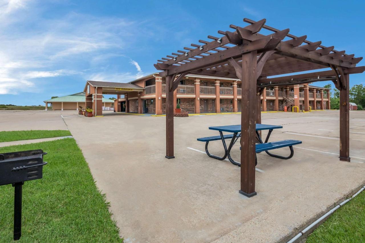Surestay Hotel By Best Western Rockdale Exterior foto