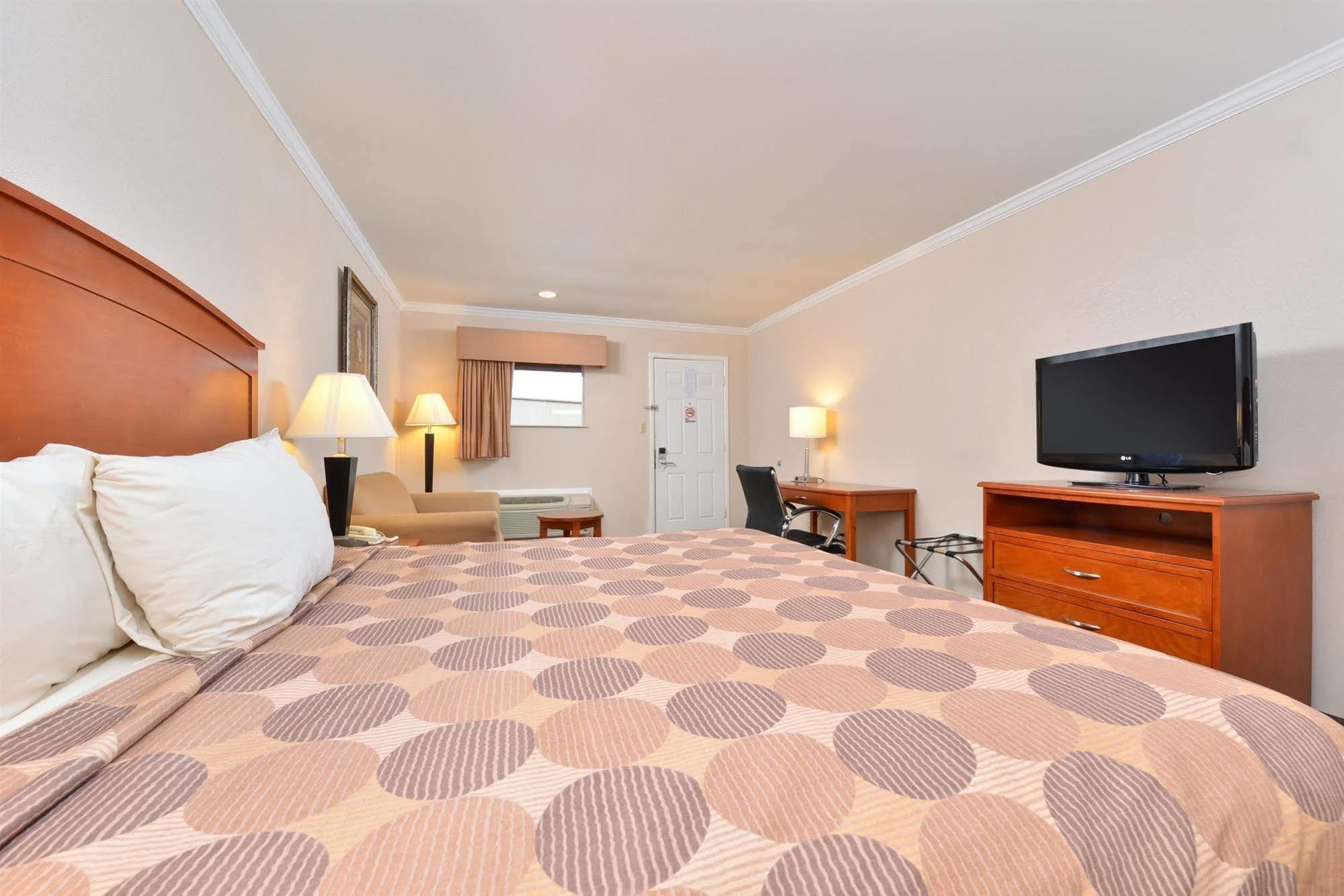 Surestay Hotel By Best Western Rockdale Exterior foto